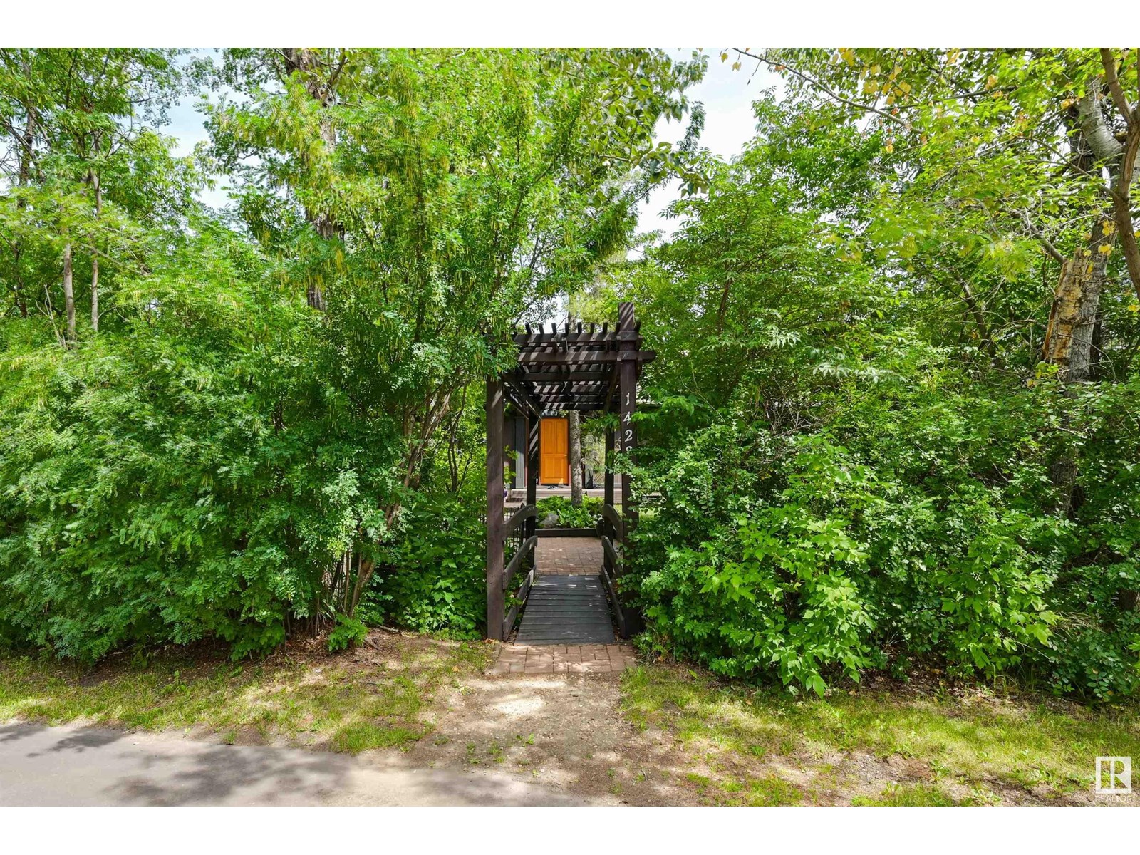 14232 RAVINE DR NW