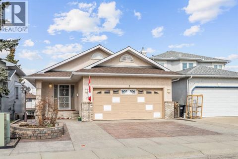 180 Hidden Vale Close NW Calgary AB T3A5C7