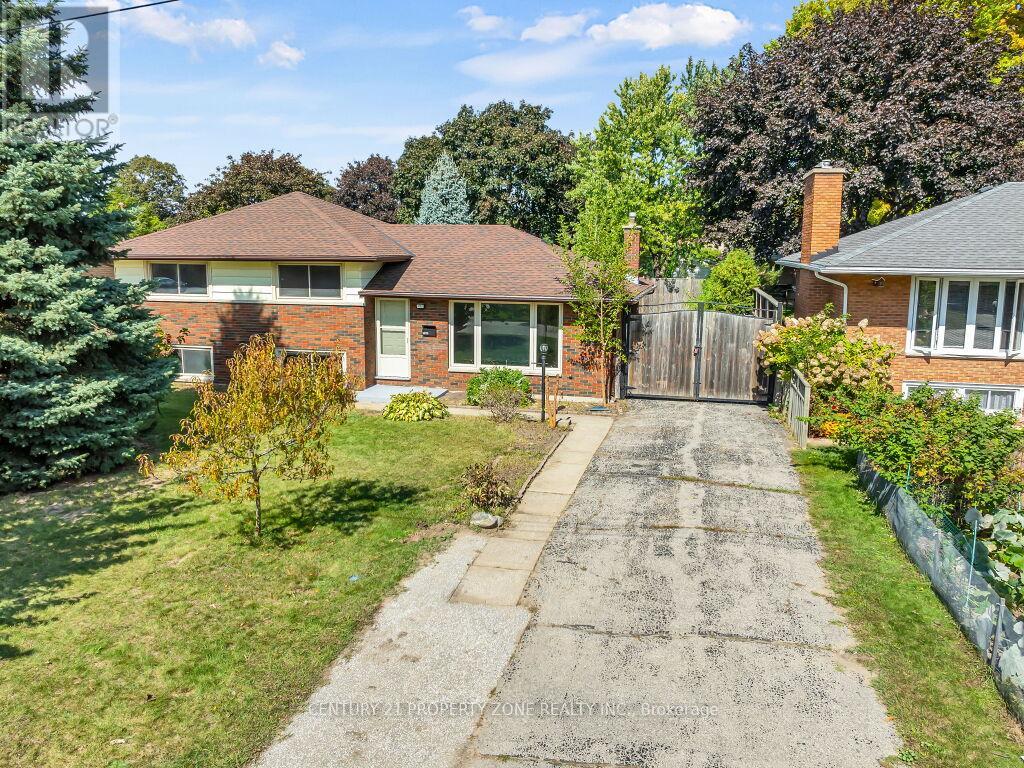 1002 EASTLAWN AVENUE