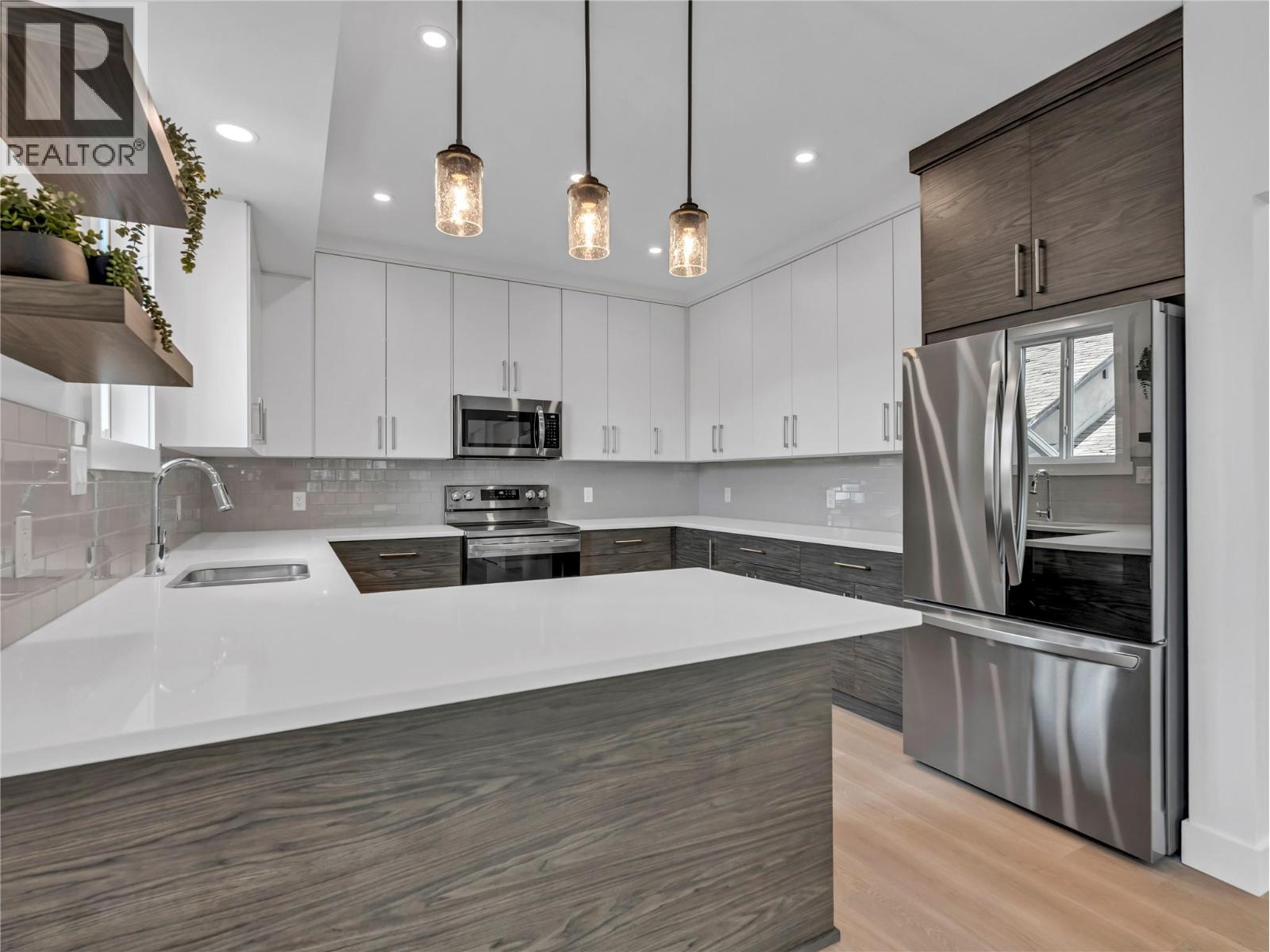 453 MAURICE Street Unit# 102