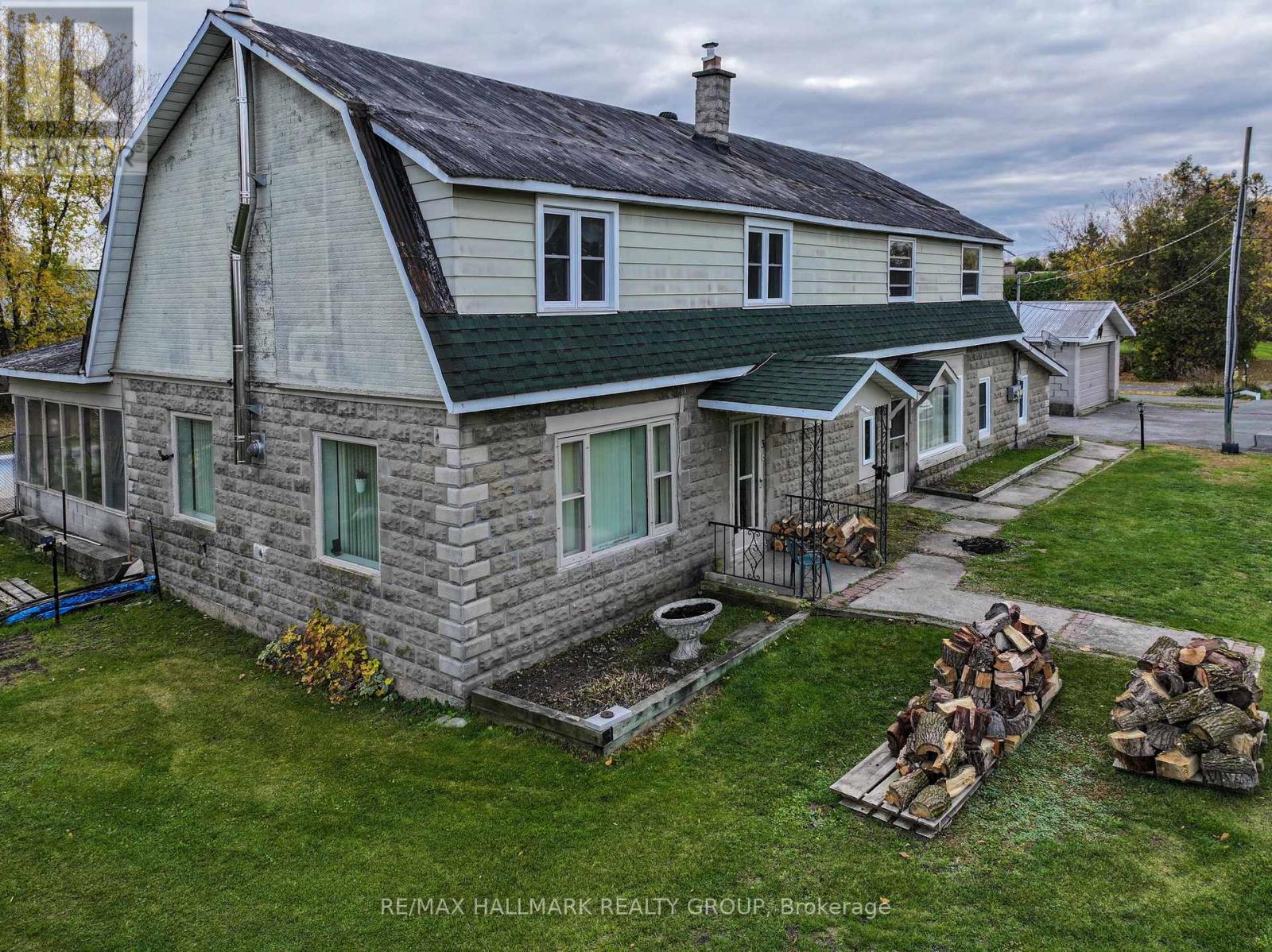 6763 RIDEAU VALLEY DRIVE S