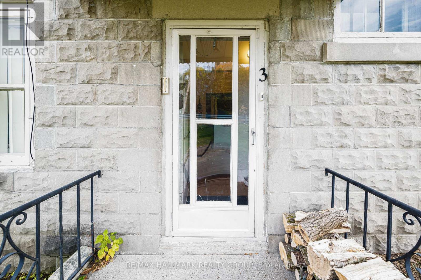 6763 RIDEAU VALLEY DRIVE S