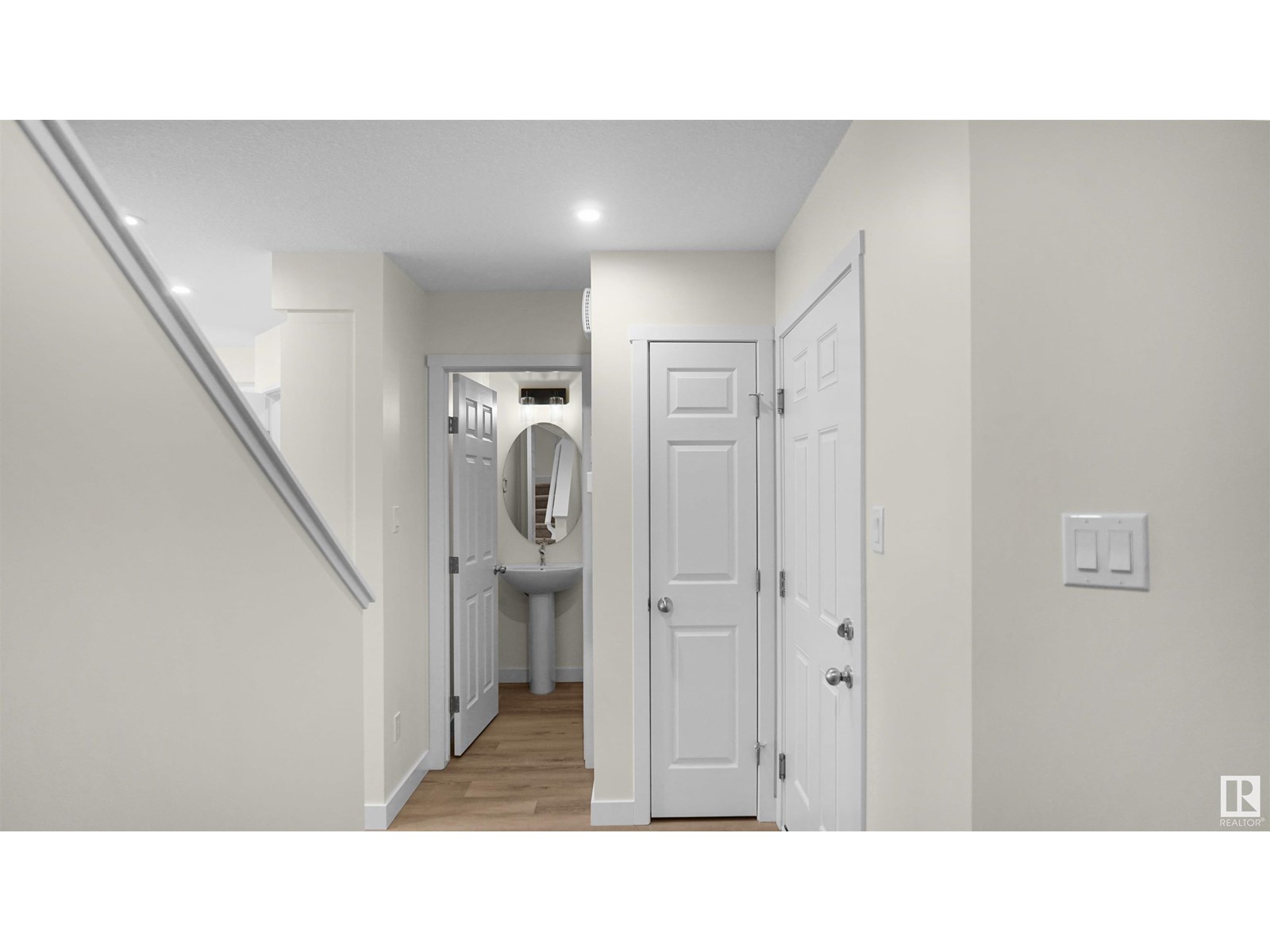 8899 Carson WY SW