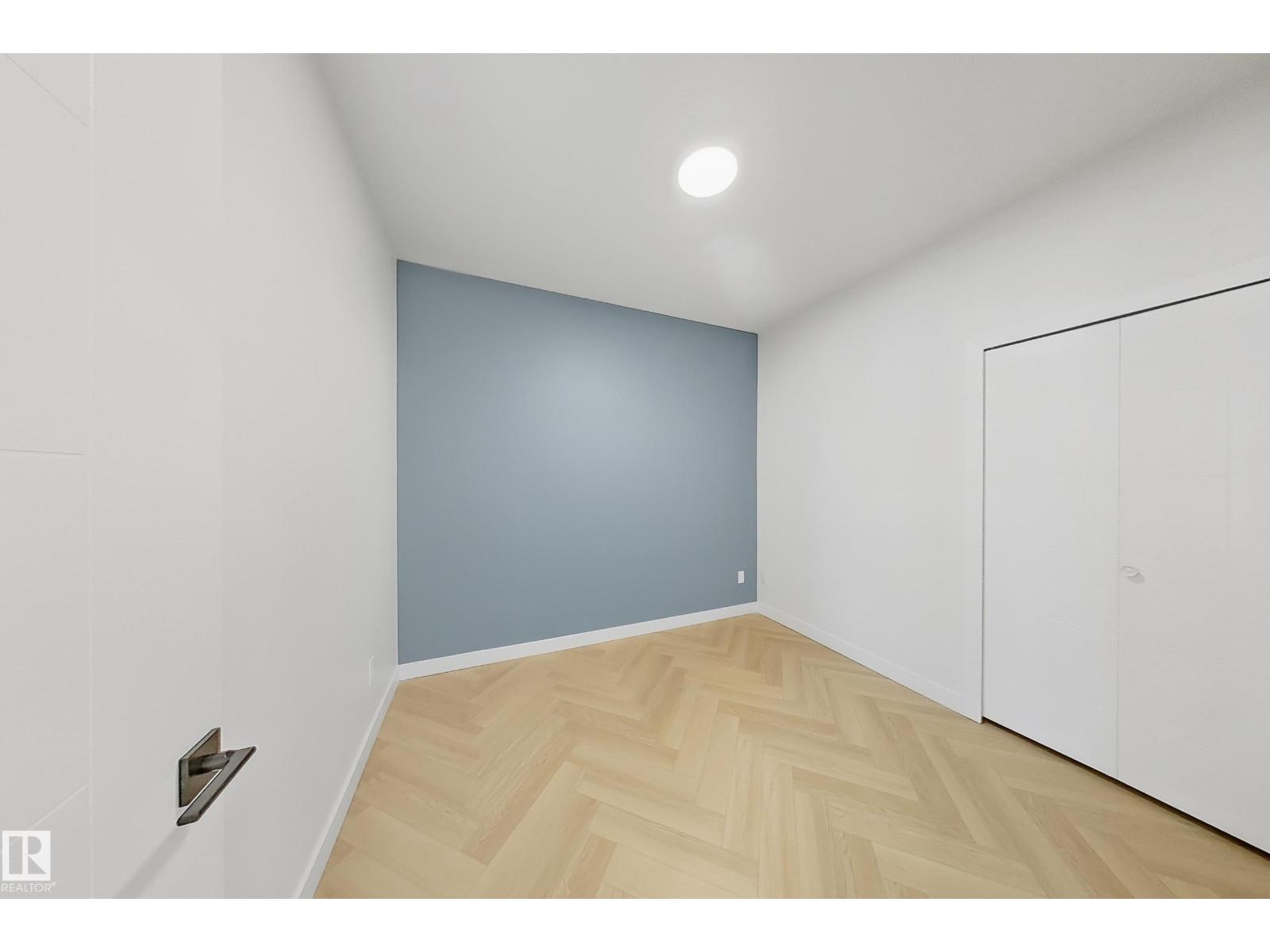 1558 SISKIN LINK LI NW