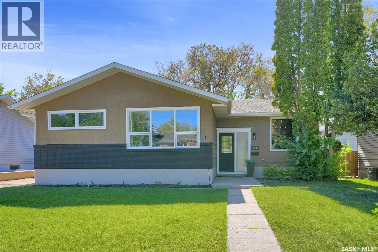 1385 Queen CRESCENT