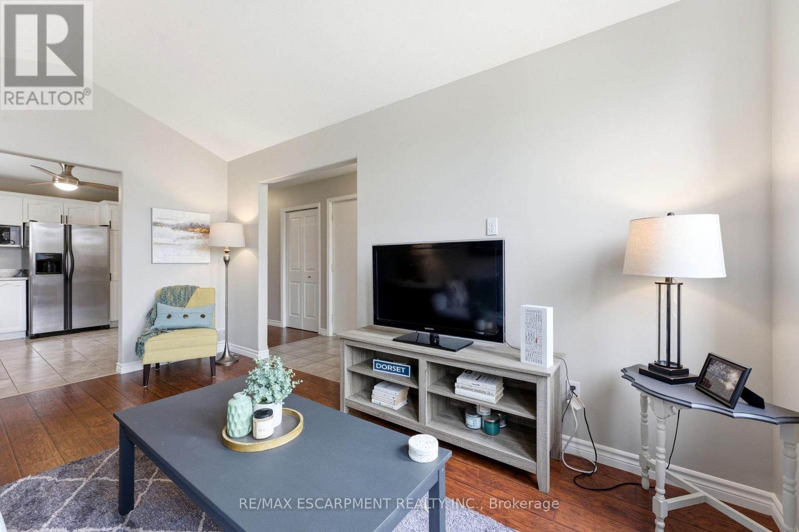 55 ANASTASIA CRESCENT