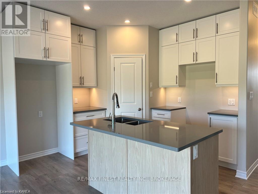 192 HERITAGE PARK DRIVE