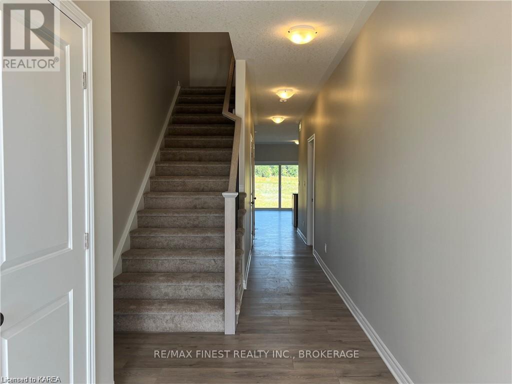 192 HERITAGE PARK DRIVE