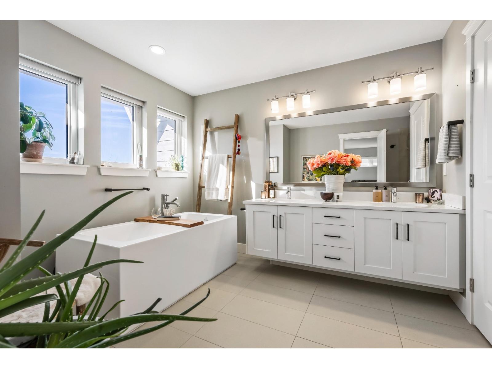 5522 MACLACHLAN PLACE|Promontory