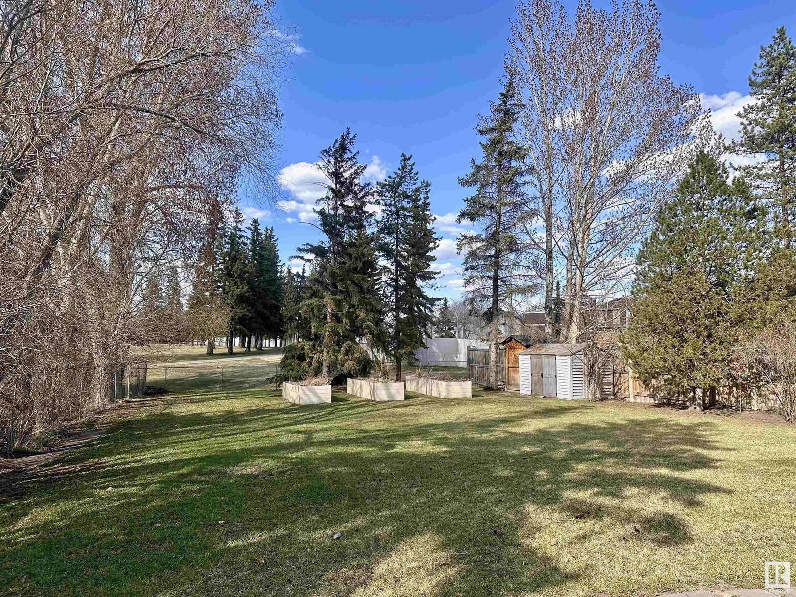 2 WESTBROOK DR NW