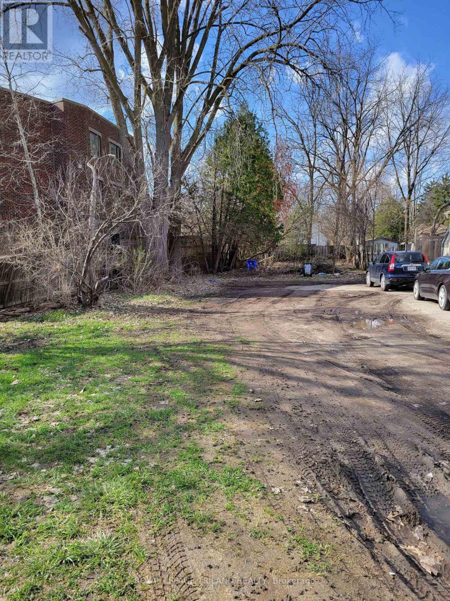 121 RIVERSIDE DRIVE