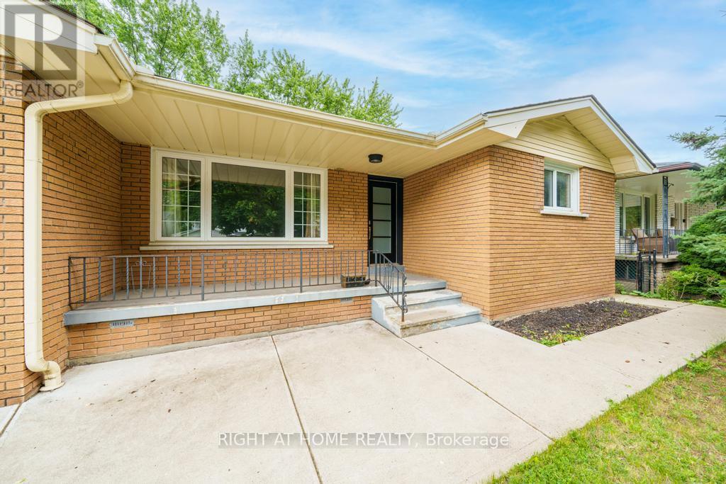662 MONTEGO CRESCENT