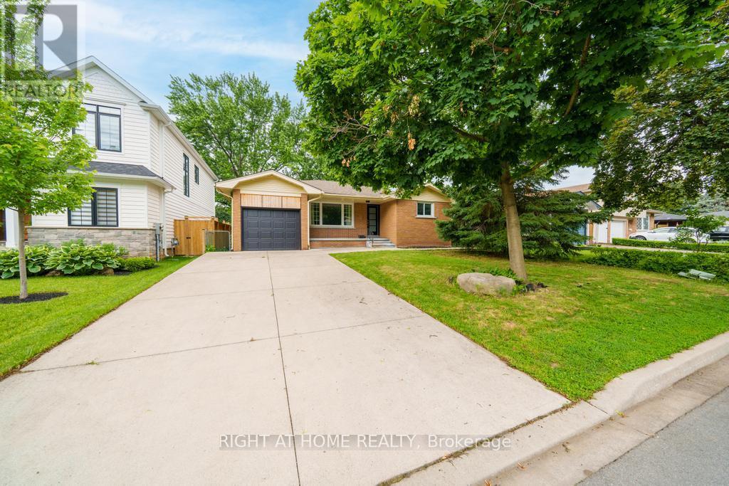 662 MONTEGO CRESCENT