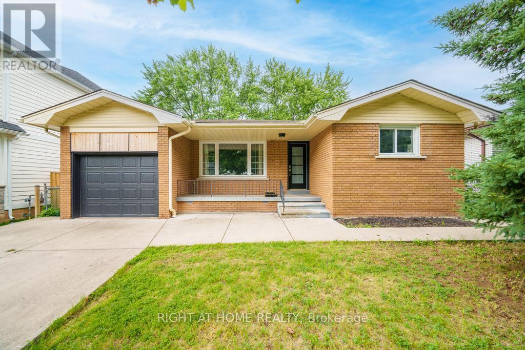 662 MONTEGO CRESCENT
