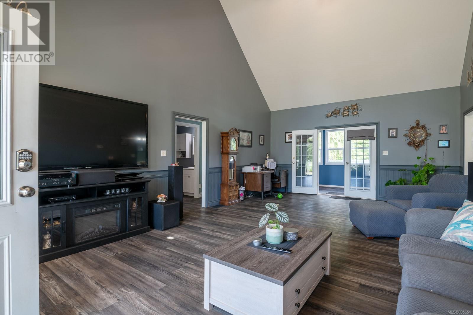 7837 Mountain Ranch Rd