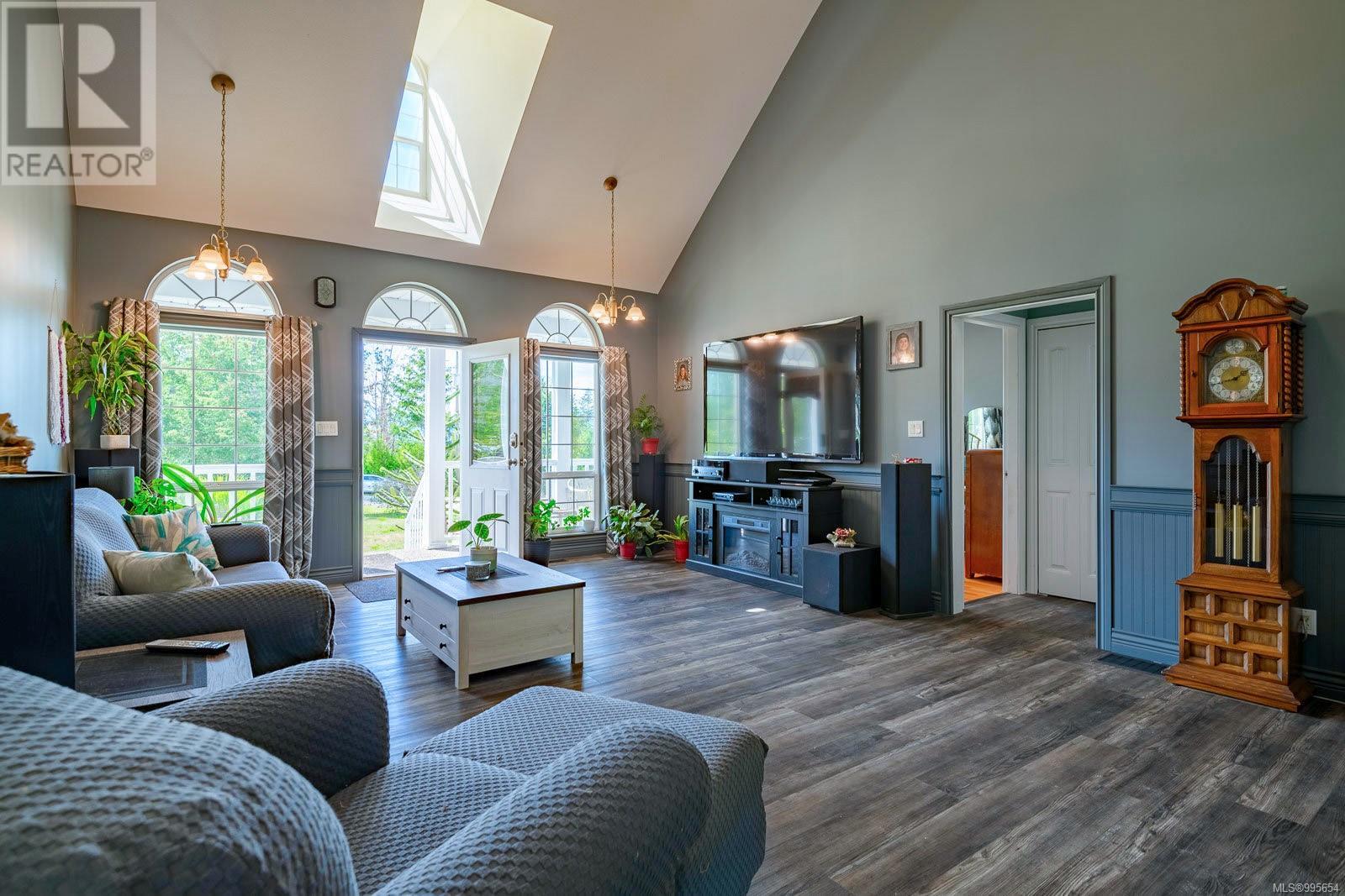 7837 Mountain Ranch Rd