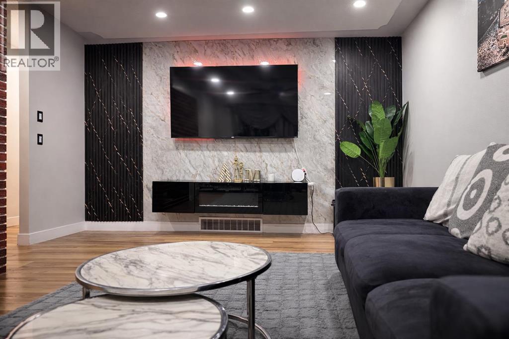 6003 Pinepoint Drive NE