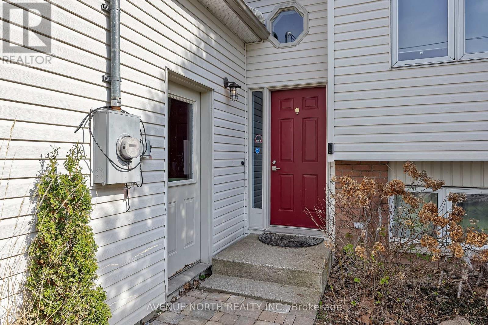 206 WELLINGTON STREET W