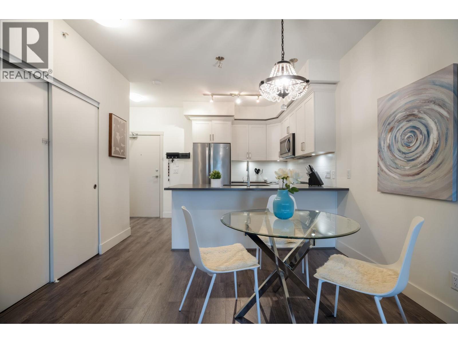 405 2436 KELLY AVENUE