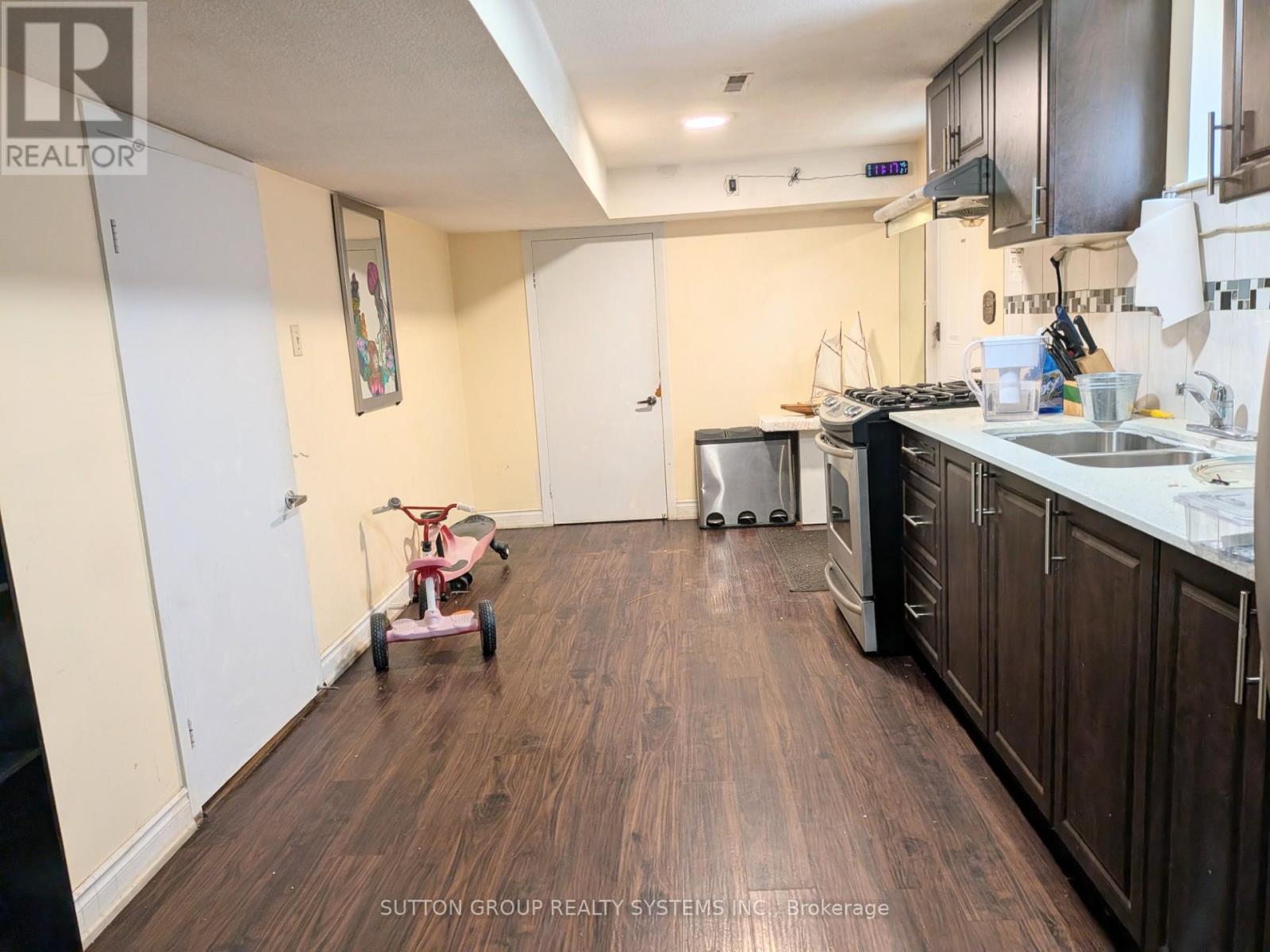 Photo 1 of 13 — BASEMENT - 41 ANNABELLE DRIVE Unit Basement, Toronto (Mount Olive-Silverstone-Jamestown), ON M9V3B8