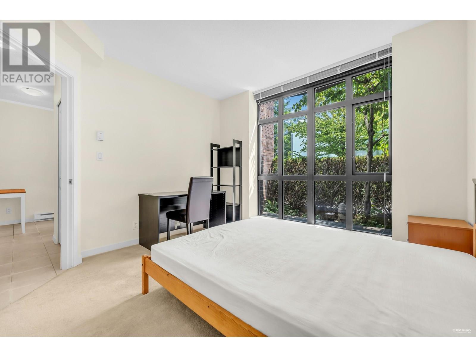 4 6351 BUSWELL STREET