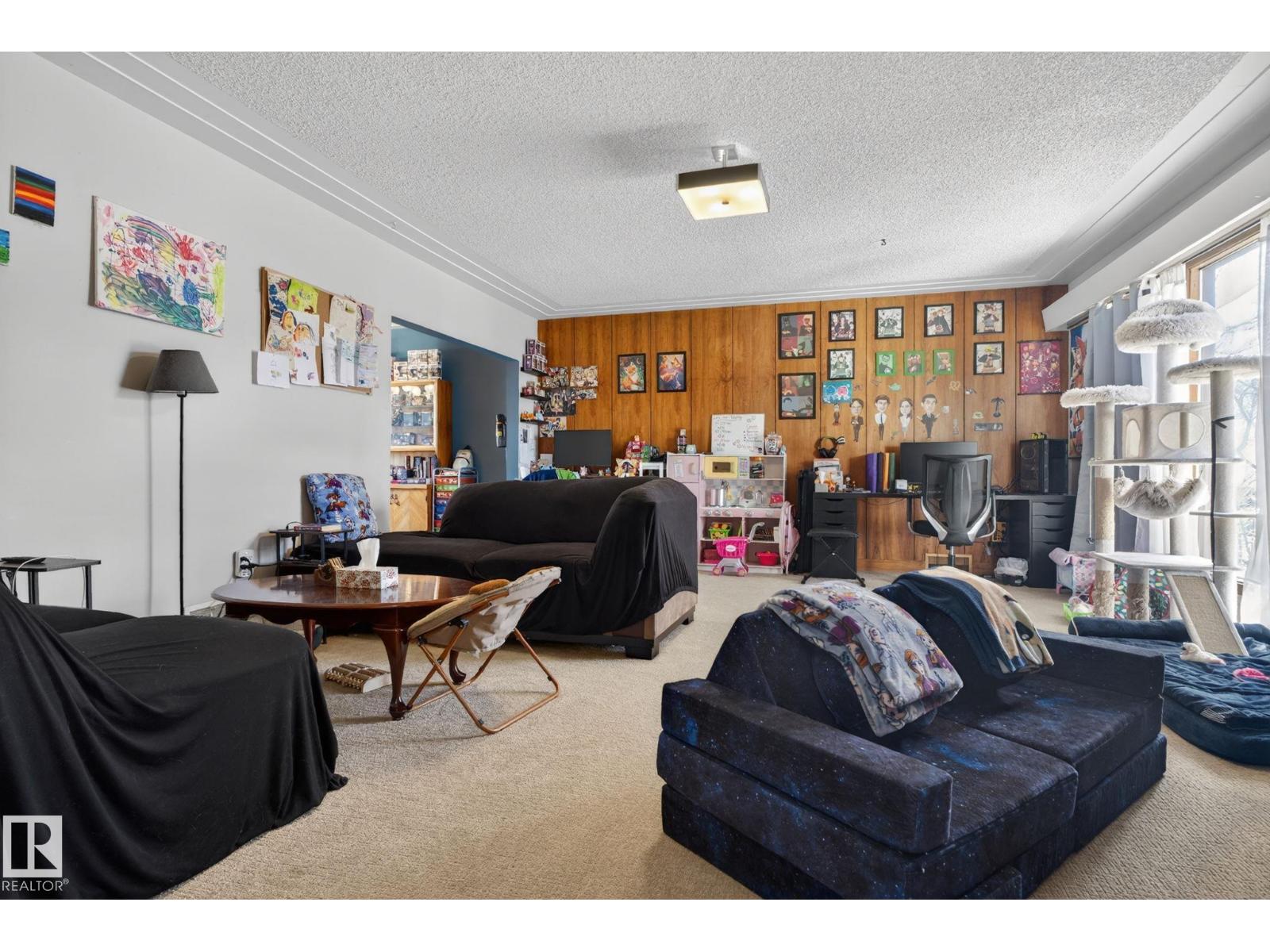 11227 103 ST NW
