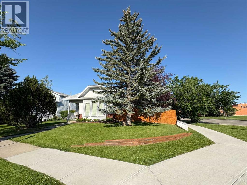 228 ERIN WOODS Drive SE