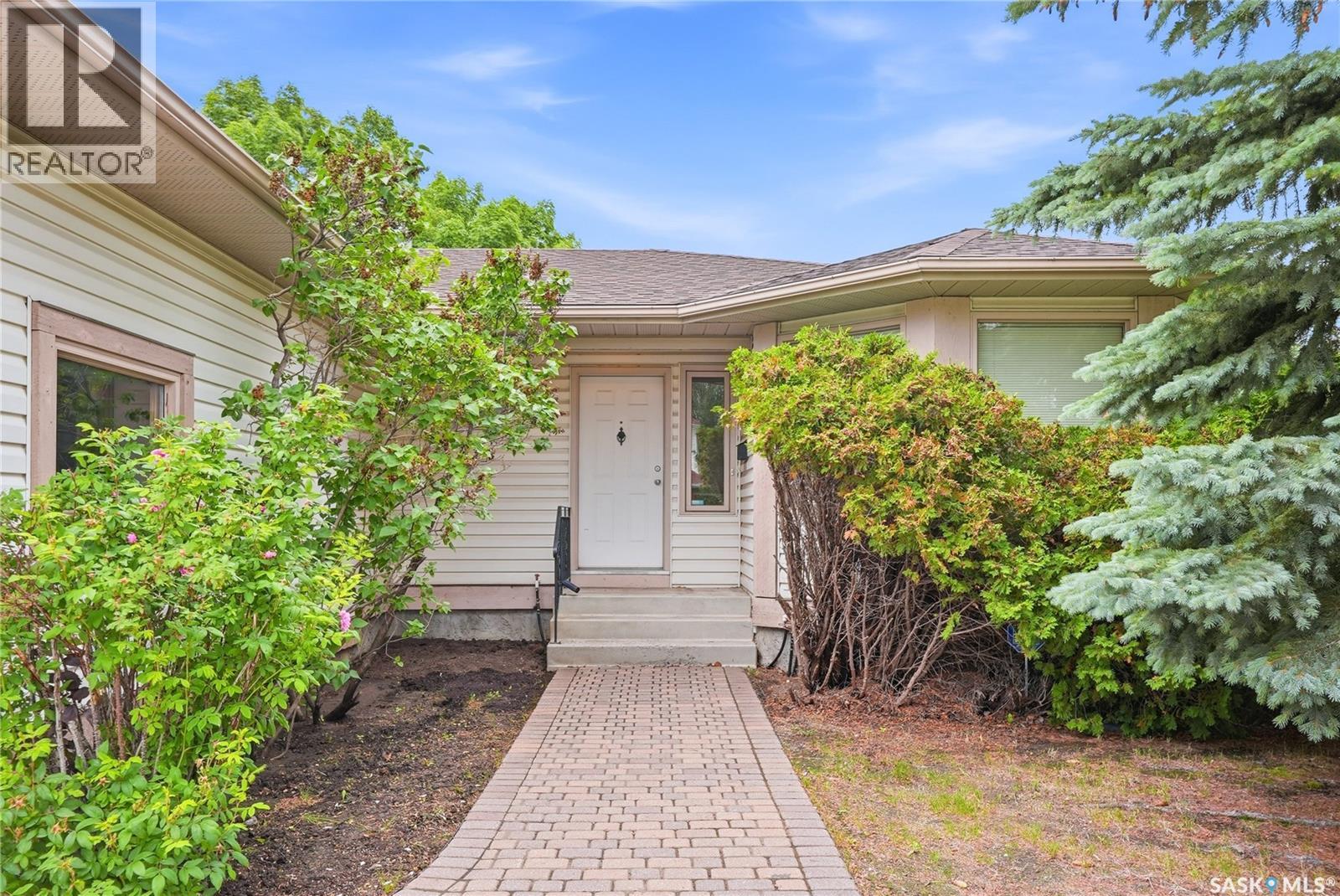 539 Emmeline KEY