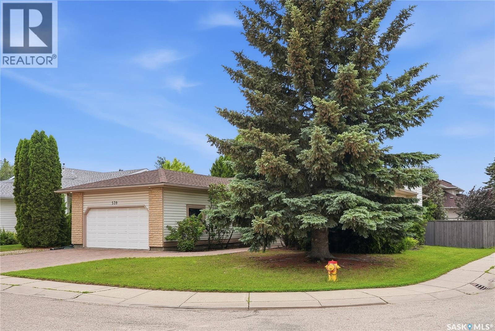 539 Emmeline KEY