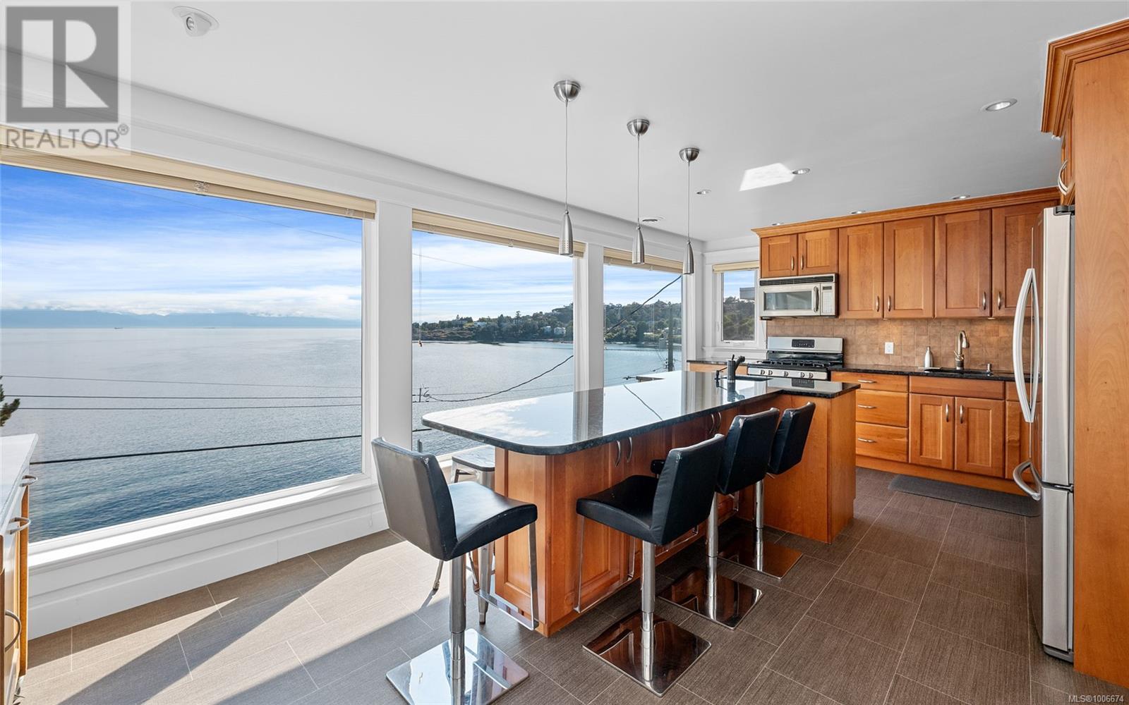 488 Beach Dr