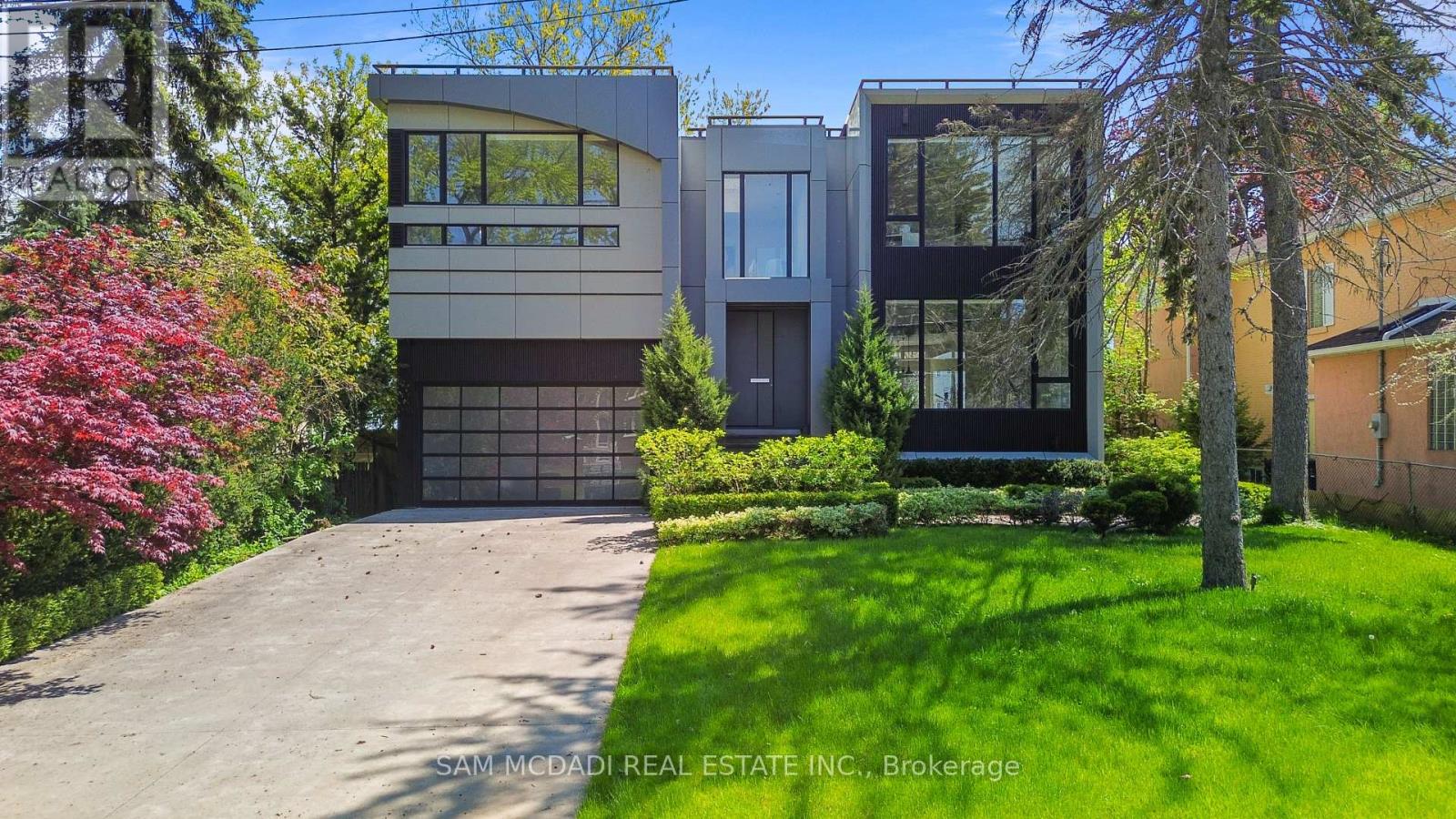 67 LAKE PROMENADE