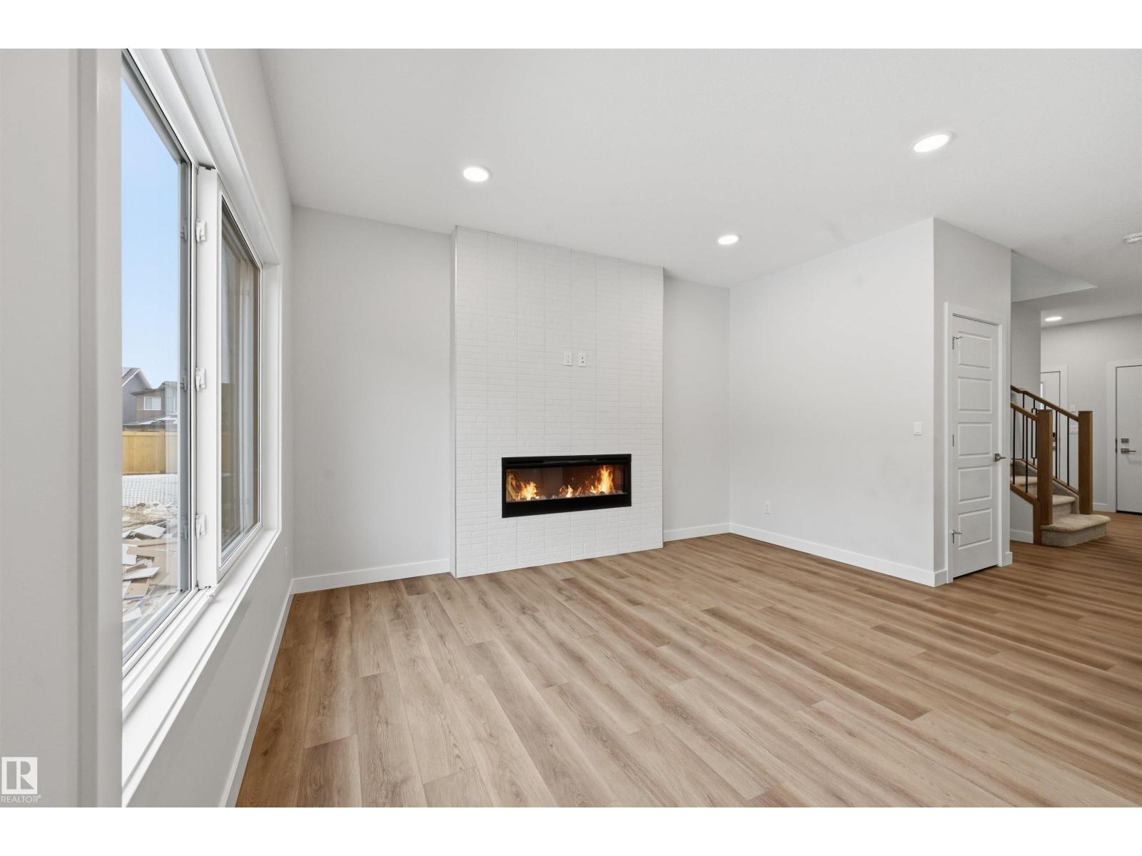 3212 DIXON WY SW