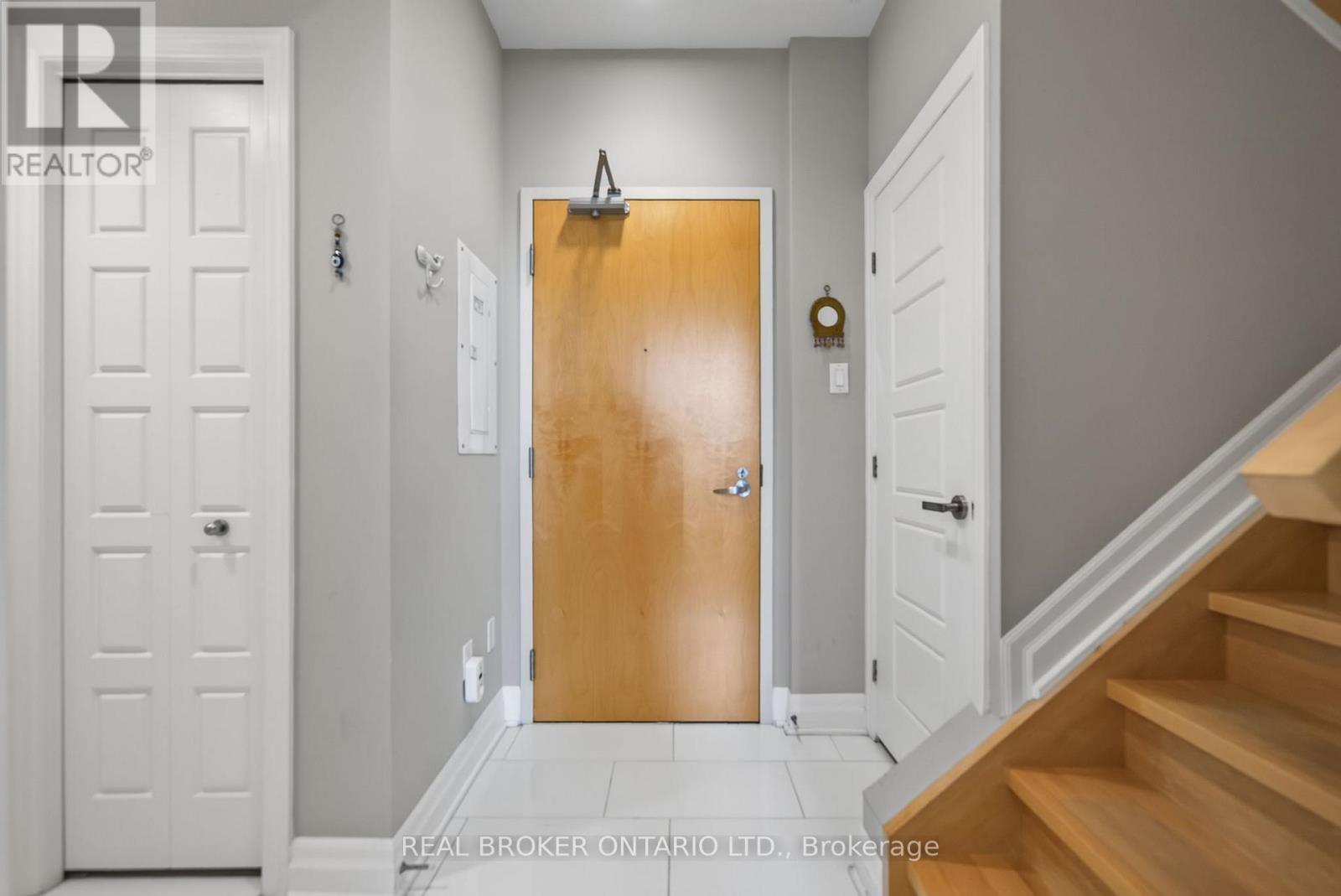 317 - 300 B LETT STREET