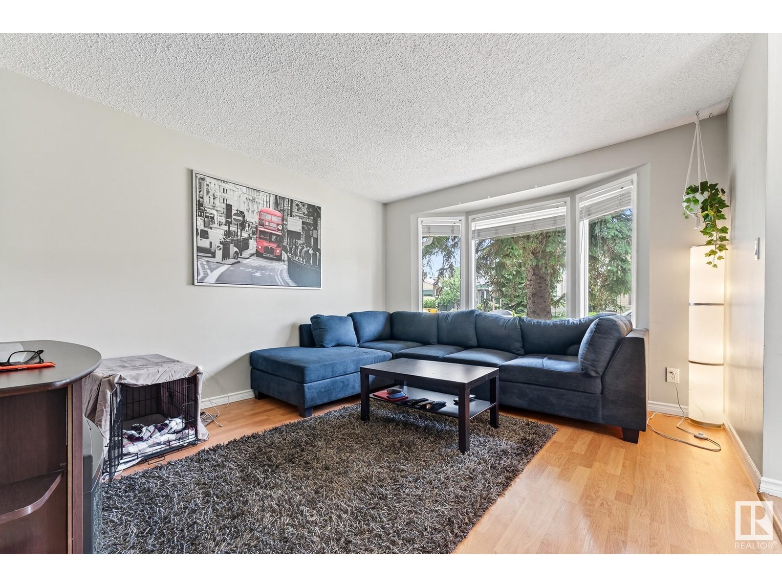 3512 42A AV NW