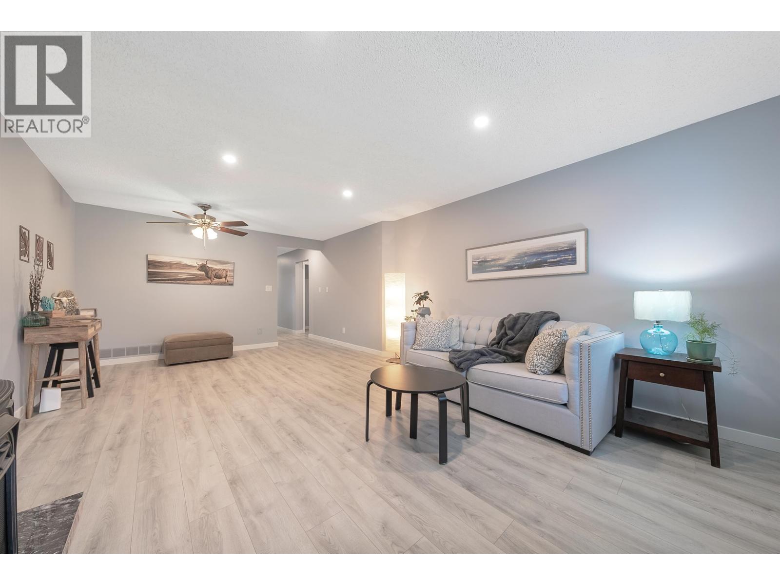 13 19249 HAMMOND ROAD