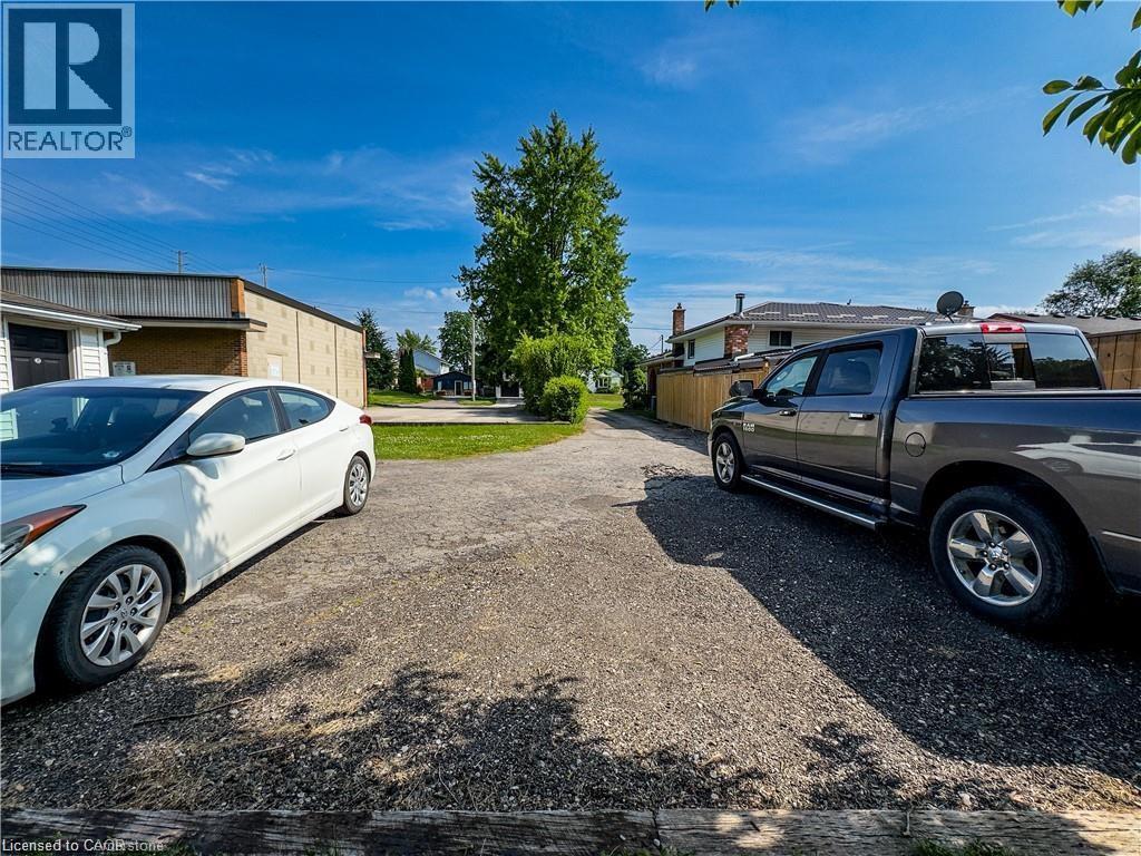 598 MAPLEDALE Avenue Unit# Lower