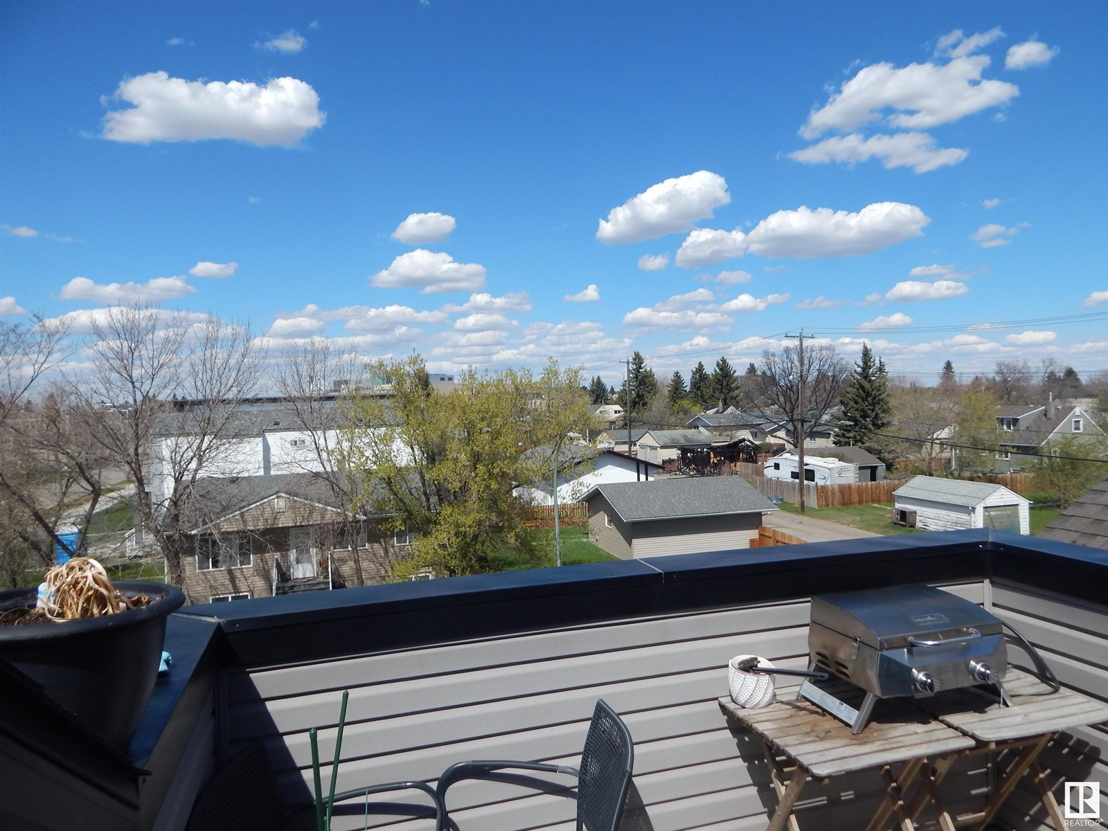 10517 114 AV NW