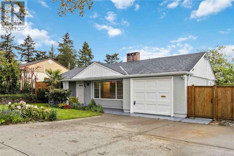 608 Lambie Dr Saanich BC V8Z2L8