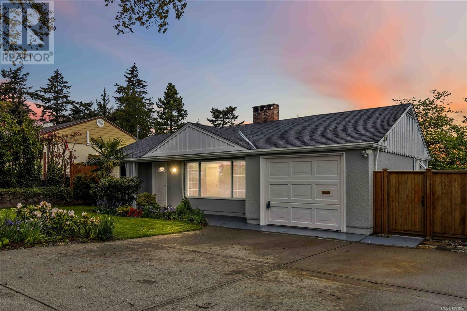 608 Lambie Dr