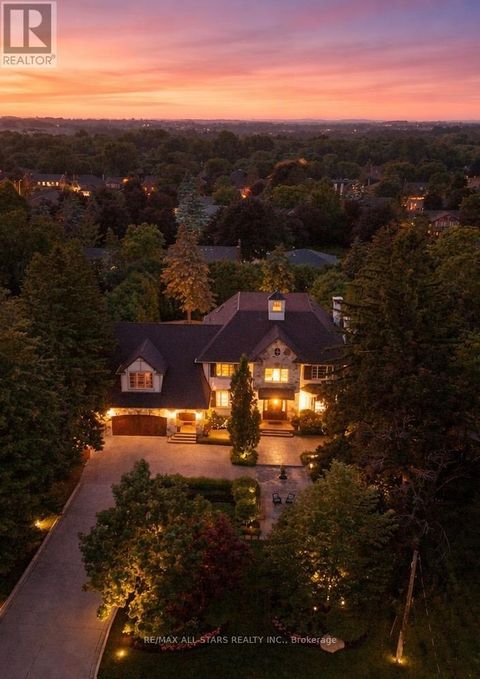 32 WEMBLEY AVENUE Markham (Unionville) ON L3R2A9