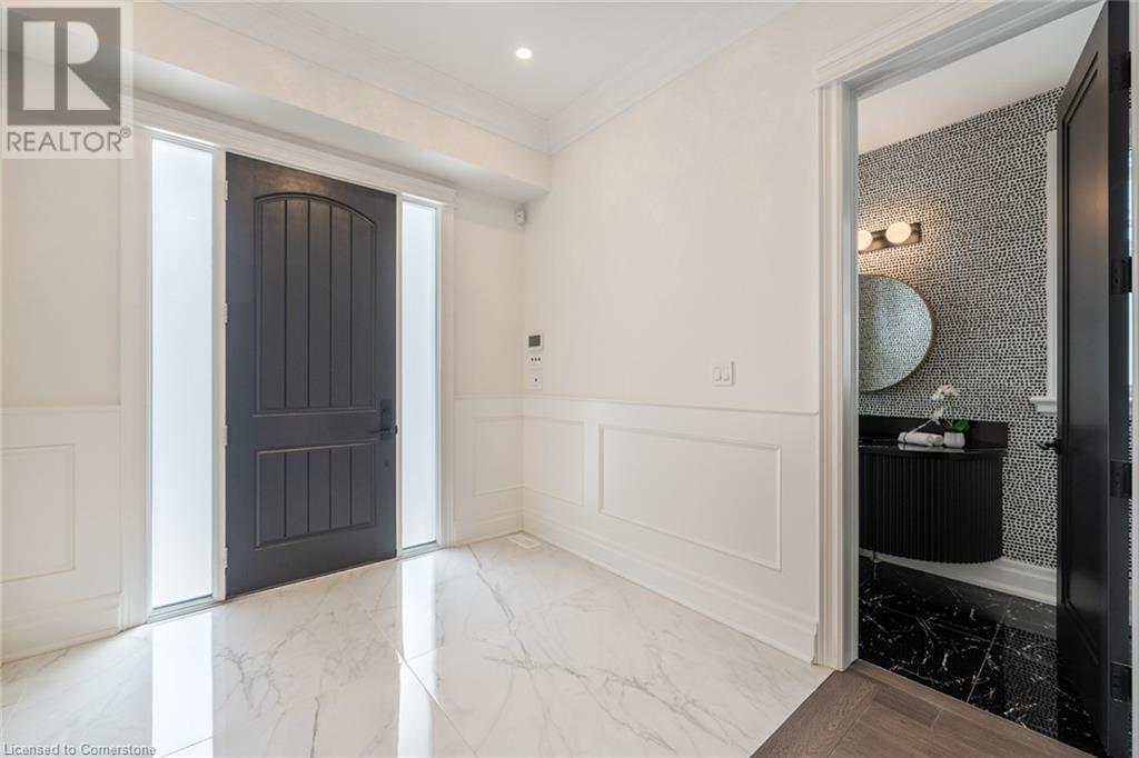 2265 LAKESHORE Road Unit# 3