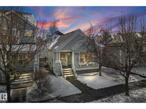 7811 14 AV SW SW Edmonton AB T6X1H3