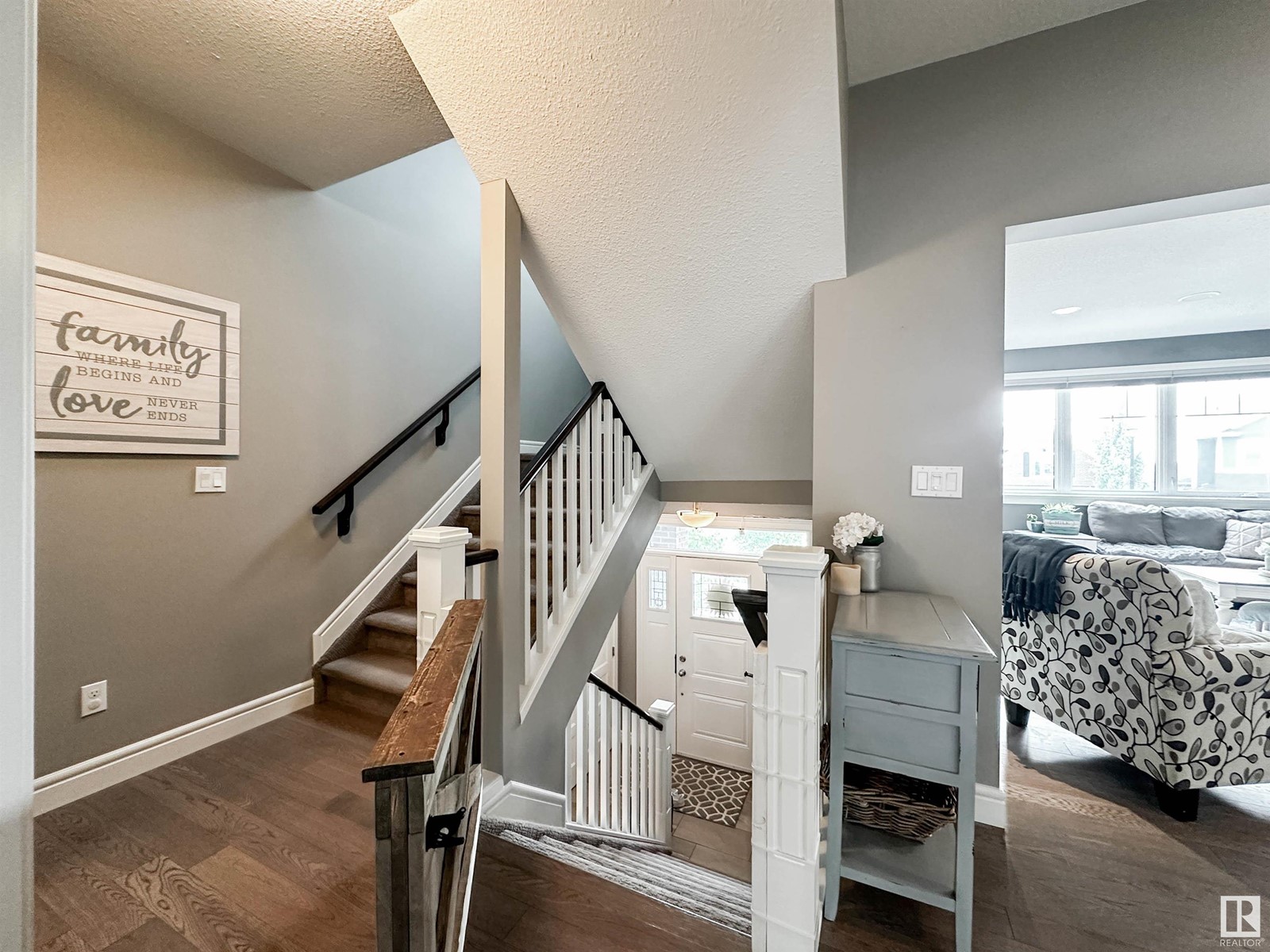 30 ORCHARD CT