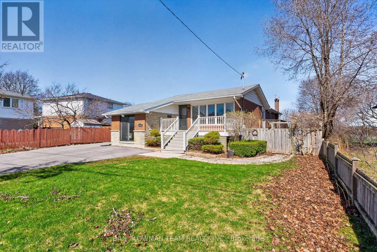 215 CENTRAL PARK BOULEVARD N