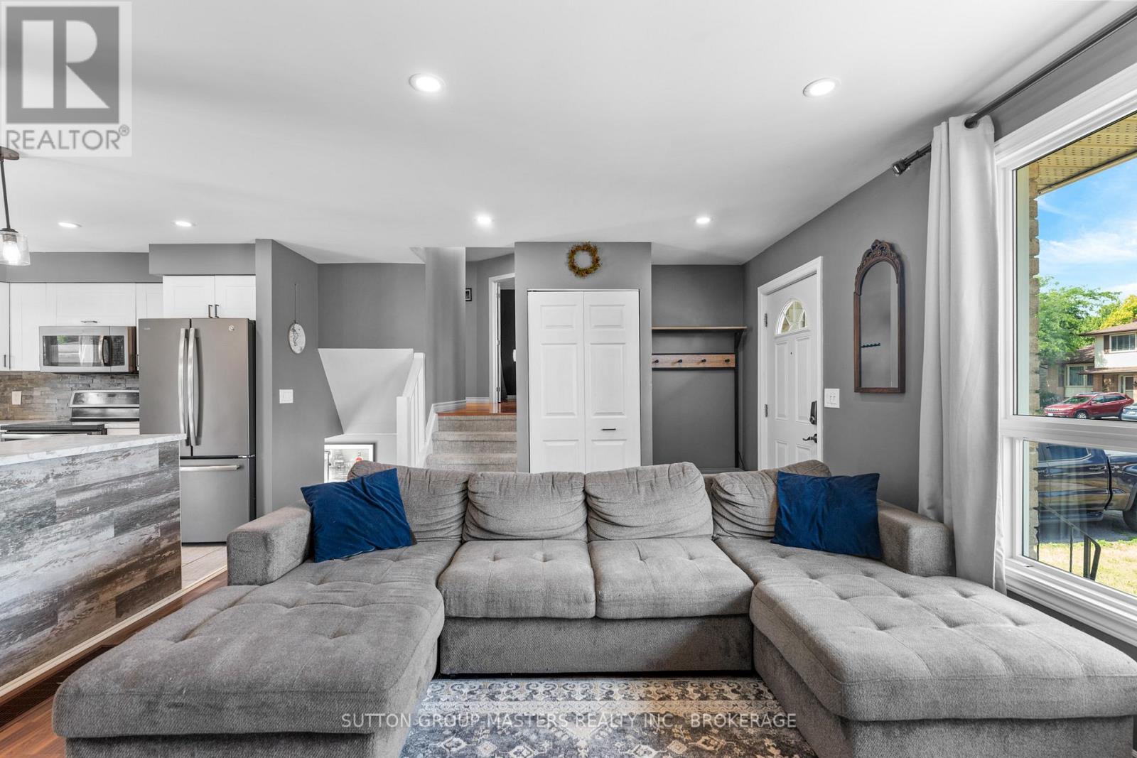 883 OLD COLONY ROAD