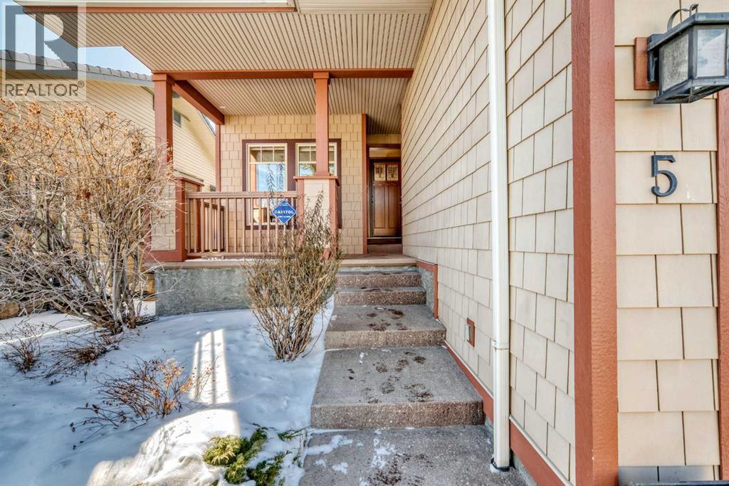 5 Bridle Estates Road SW