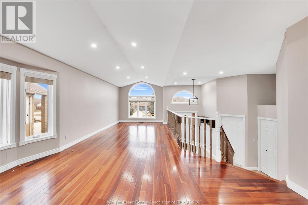 12165 Cranbrook Cres
