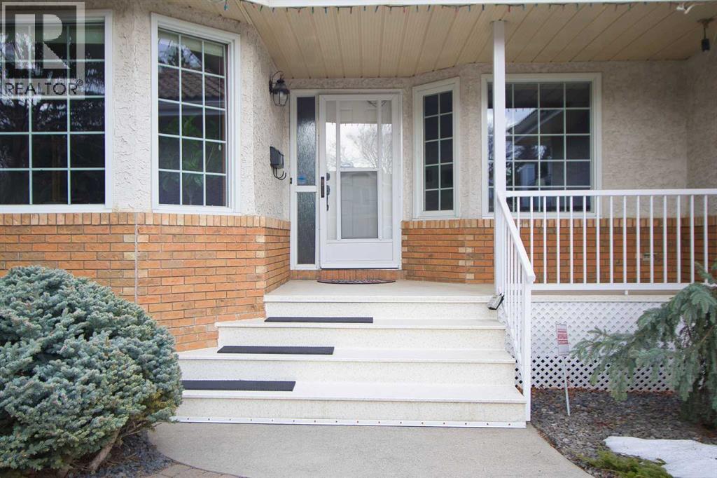 240 Varsity Estates Terrace NW