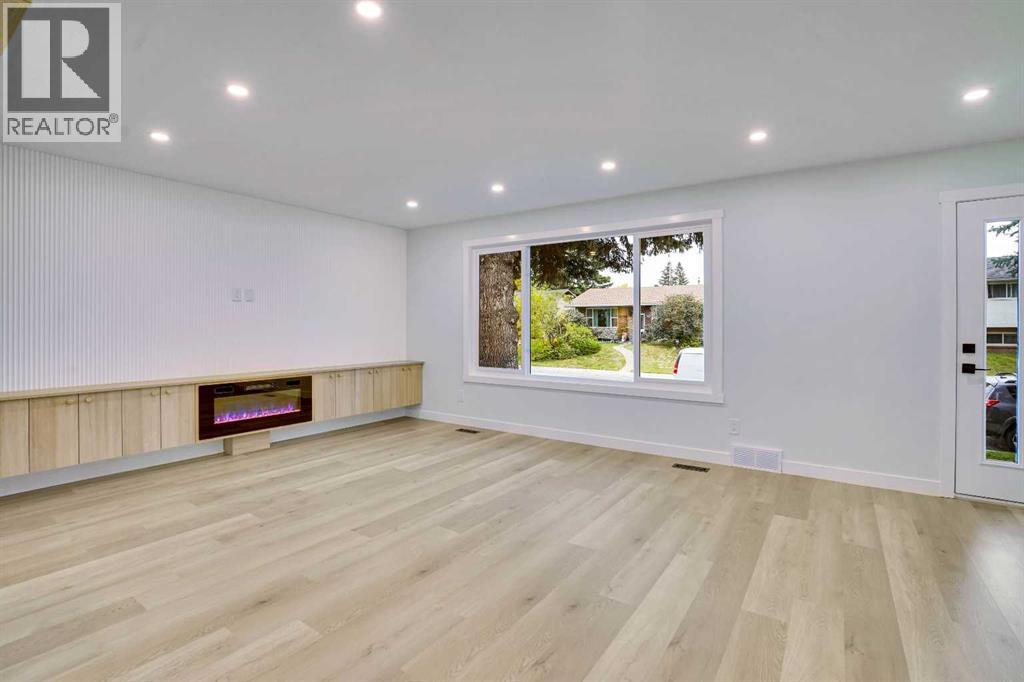 111 Allandale Close SE