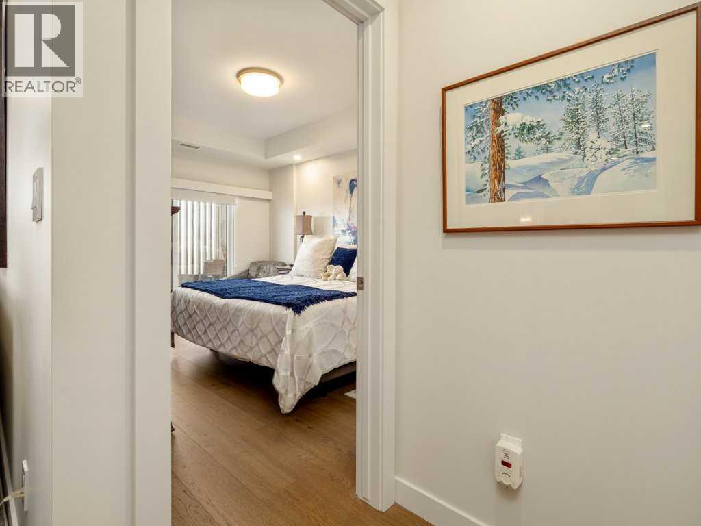 333, 102 Scenic Drive N